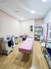 Traspàs Local Comercial a Pl. de ss. mm. los reyes de españa 5. Oportunidad traspaso clínica médicoestética en benidorm alta ren