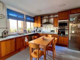 Chalet in El Tejar - Hacienda Bizcochero