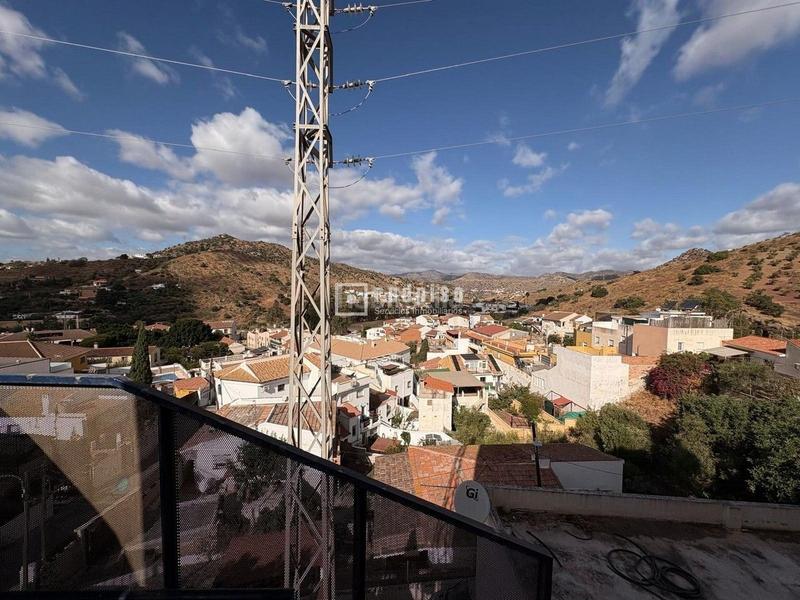 Foto 83d080e2-8b96-40ef-872b-d1edfaa43508. Duplex with heating in El Cortijuelo Málaga