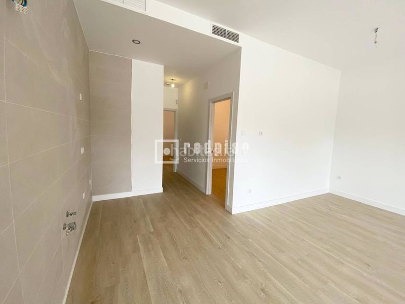 Foto c01927de-c873-453c-9502-31f8ae824f4e. Apartament amb piscina a El Consul - Ciudad Universitaria - El Romeral Málaga