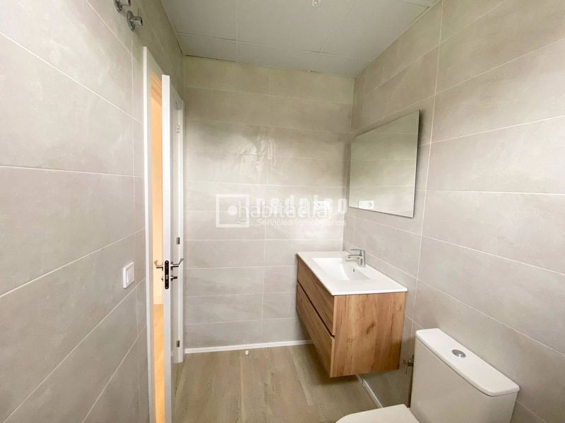 Foto c0d2b31b-a47c-4f63-a891-b77b0d41ef09. Apartament amb piscina a El Consul - Ciudad Universitaria - El Romeral Málaga