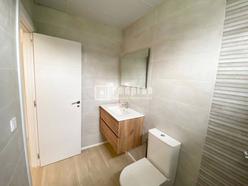 Foto c2d8ecc1-0e4f-422a-8d3b-c053db231ff9. Apartament amb piscina a El Consul - Ciudad Universitaria - El Romeral Málaga