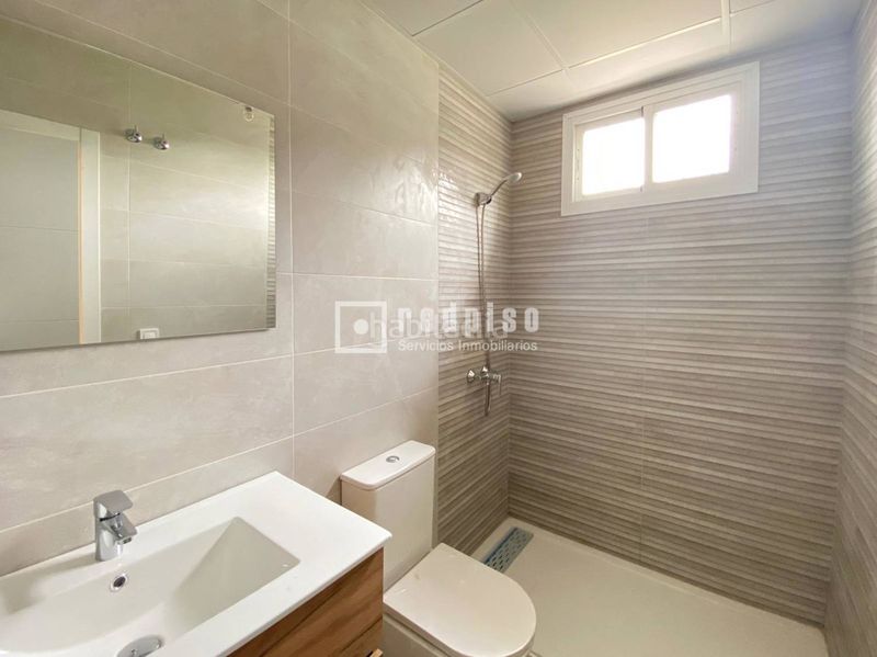 Foto eda2637d-d82c-4bf9-9a41-a9d5acab1a5c. Apartament amb piscina a El Consul - Ciudad Universitaria - El Romeral Málaga
