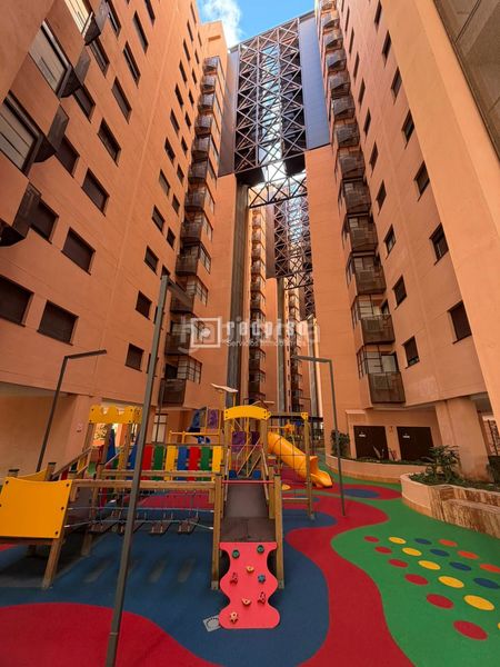 Foto b4eb1558-4219-4dde-b933-33aa9a4938ff. Pis amb calefacció aparcament piscina a El Tejar - Hacienda Bizcochero Málaga