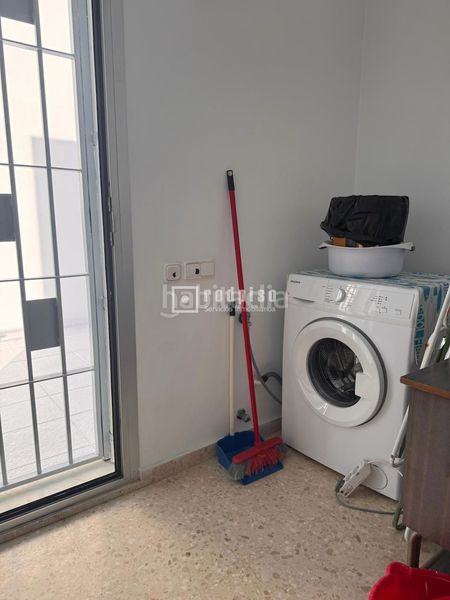 Foto 70403e08-bf36-422f-b25a-b5ce3b0541e6. Affitto duplex con riscaldamento in El Consul - Ciudad Universitaria - El Romeral Málaga
