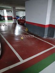 Autoparkplatz in El Consul - Ciudad Universitaria - El Romeral. Parking en urbanización jardines de torre atalaya