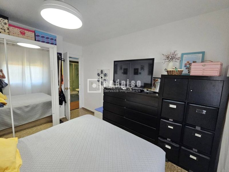 Foto 0a36340b-9e46-4fa4-9a61-40d336023c13. Pis amb calefacció piscina a El Consul - Ciudad Universitaria - El Romeral Málaga