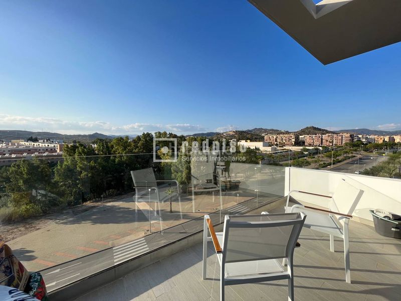 Foto b969b2e1-1341-4d2c-850a-91fdca216f3c. Lloguer àtic amb aparcament piscina a El Consul - Ciudad Universitaria - El Romeral Málaga