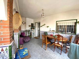 Chalet in Camino de Antequera. Chalet en venta en teatinos