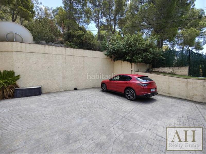 Foto a26d1a41-16dd-4a27-8fd7-787439ca212c. House with parking in Altea la vella Altea