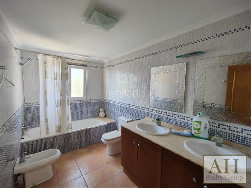 Foto 552e9438-e672-44b3-8d8b-afa8a78d1c46. Maison avec parking dans Altea la vella Altea