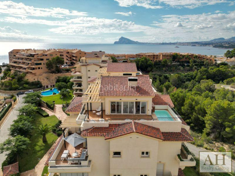 Foto a30dbeda-b7dd-4c9d-86ea-99dc7b667bc5. Attique dans Mascarat Altea