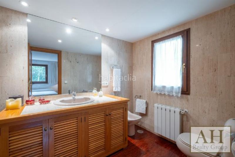 Foto b36c2eea-80e4-4667-b865-8fcc0e963a38. Casa amb aparcament a Altea ciudad Altea