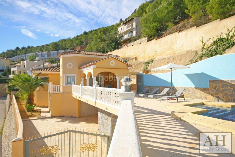 Foto 0bc35067-2da3-40a0-bc75-5ae0c9f4cc54. Casa in Oltamar - Cucarres Calp