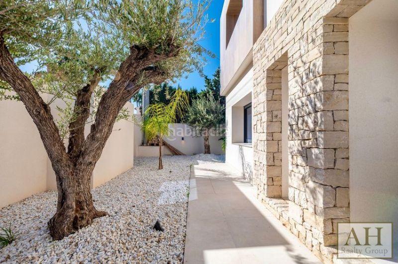Foto 3c507bfa-2d6b-4608-9abf-3be03d714636. Casa con parcheggio in L´Albir Alfàs del Pi (l´)