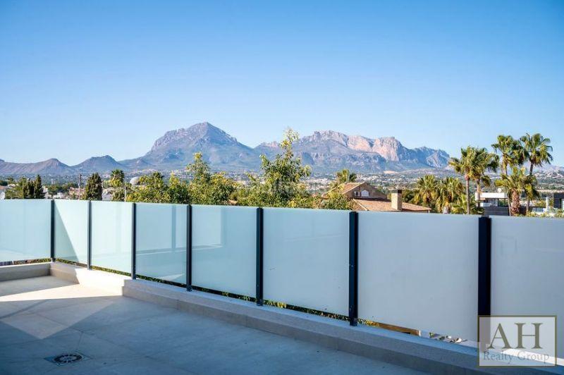 Foto 4d81b92f-509b-4923-9251-51bea9fa607b. Casa con parcheggio in L´Albir Alfàs del Pi (l´)