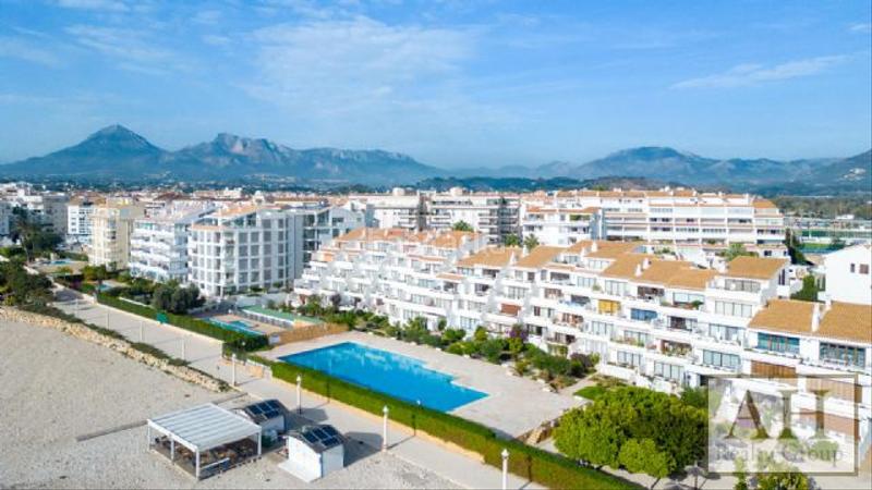 Foto fe8767b9-02ca-45f8-bc65-8e5a1e281220. Apartament amb aparcament a Altea ciudad Altea