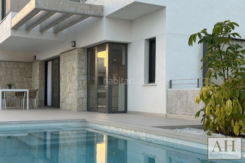 Foto 35aa1b8d-c693-4cd3-a92f-570222305ece. Casa amb aparcament a Golf Bahía Finestrat