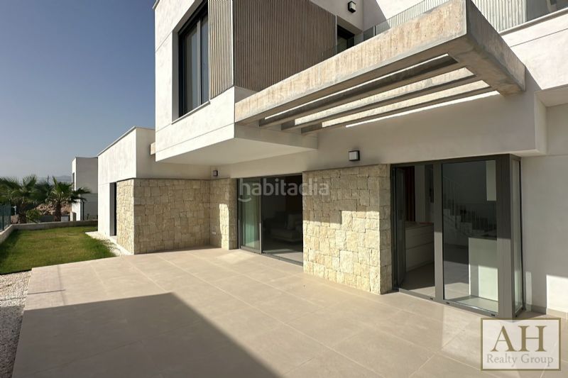 Foto b19fe8fa-2528-42b9-b880-d139de8a4876. Casa amb aparcament a Golf Bahía Finestrat