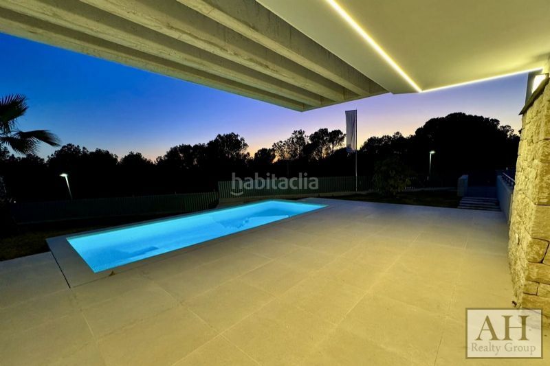 Foto efa7b0f6-4b7d-4721-8350-79ad10c40b90. Casa amb aparcament a Golf Bahía Finestrat