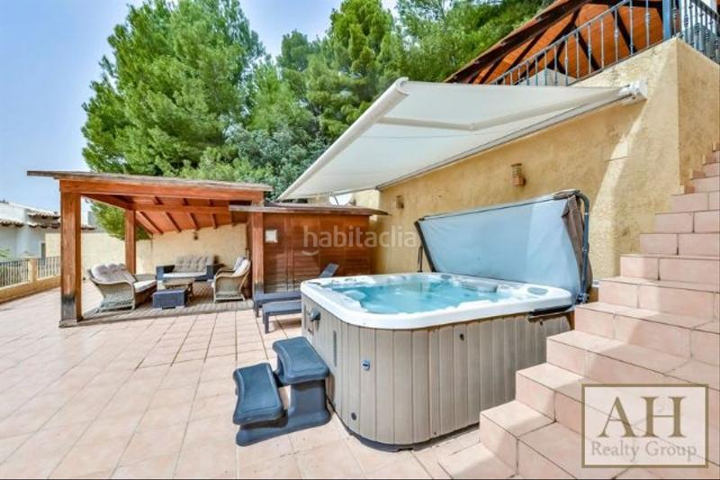 Foto ee47bd0c-24bf-4b0b-b9b6-c7ca4e85de25. Casa amb aparcament a Altea hills Altea