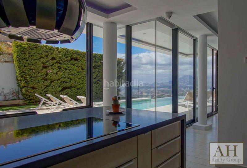 Foto f001bd49-f6d7-46bd-abd8-97598aa6c6ed. Casa amb aparcament a Altea hills Altea