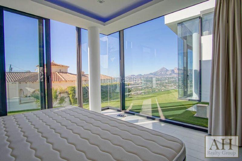 Foto 3cb08764-8415-4785-bd29-bdecbfe80670. House with parking in Altea hills Altea