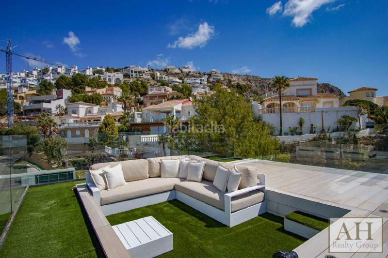 Foto f1798581-0a33-499e-8819-13e4c8dd267e. House with parking in Altea hills Altea