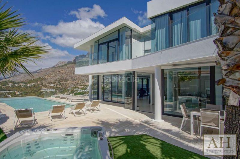 Foto f4cfa24a-5269-4485-a5ff-894b02675d8c. House with parking in Altea hills Altea