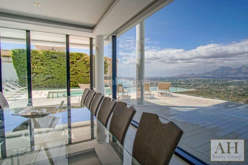 Foto a977342f-069b-41ce-9fb6-1400a2b04194. Maison avec parking dans Altea hills Altea