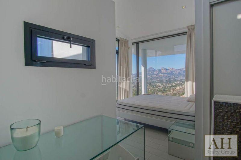 Foto fa2c90f5-04d7-4524-a0a7-c41fe9823253. Maison avec parking dans Altea hills Altea