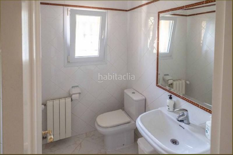 Foto fee0aadd-8593-45b4-8e3f-b6f5edd1916e. Haus mit parking in Altea hills Altea