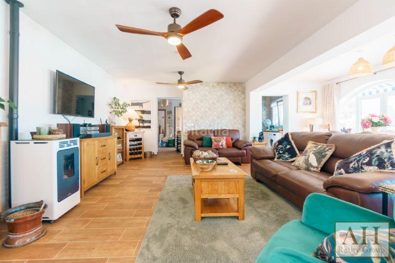 Foto 7c52ed33-37df-4122-81ef-24f0f7b57b79. Casa amb aparcament a Montebello - Nou Espai Nucia (la)