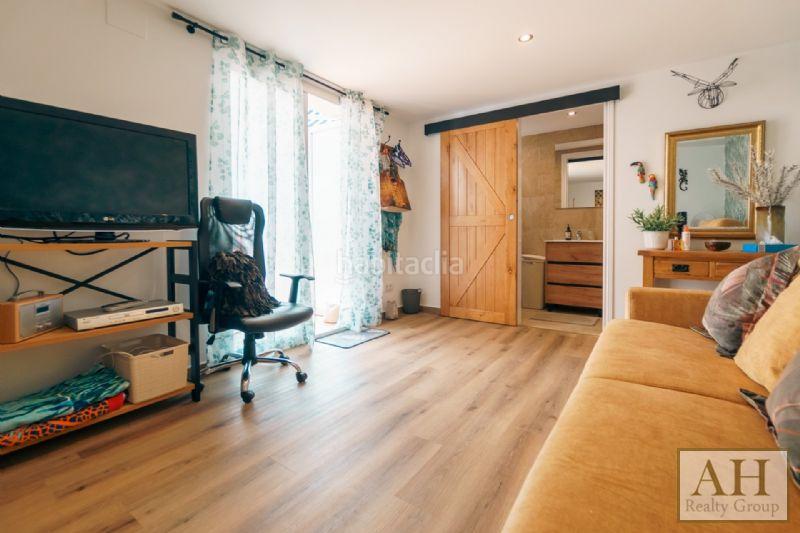 Foto f2f2b69f-5aa4-4ece-b675-2ea9b59d27c7. Casa amb aparcament a Montebello - Nou Espai Nucia (la)