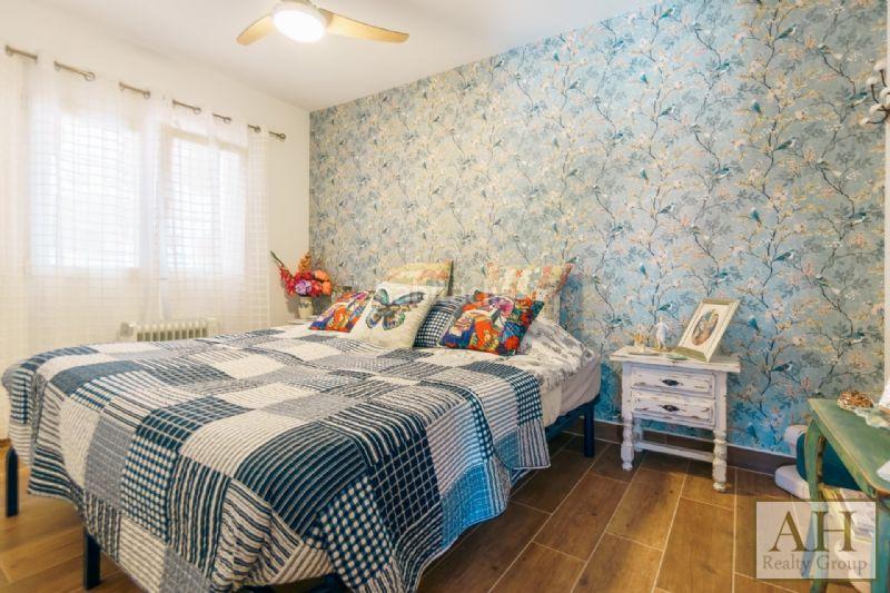 Foto 23012836-752a-4ba5-ba6e-5267ab4f4d9b. Haus mit parking in Montebello - Nou Espai Nucia (la)