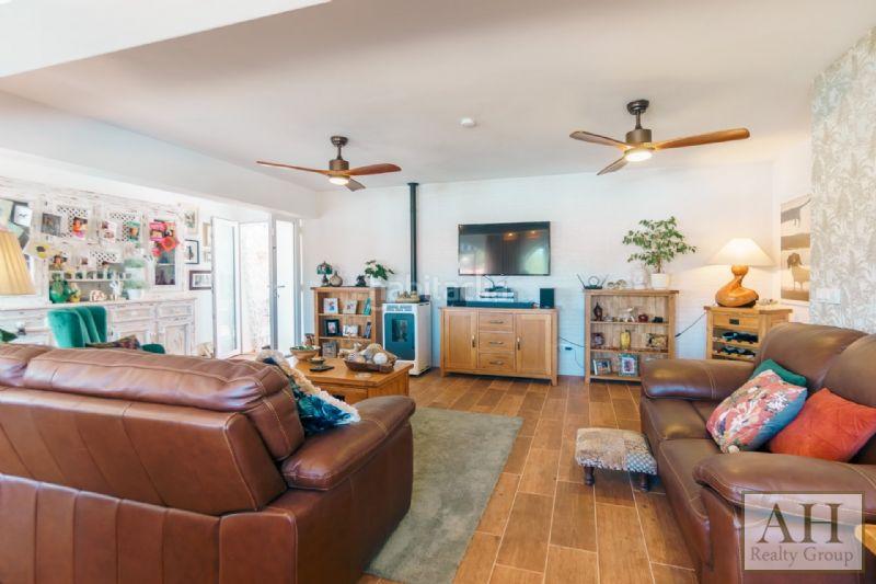 Foto 7fd33e8d-52f0-482a-85f4-cba7ea843bfb. Maison avec parking dans Montebello - Nou Espai Nucia (la)