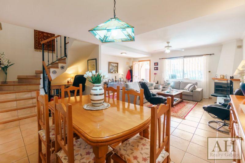 Foto 4d6fdb08-254f-46fc-b472-d65a7a5bcf16. House with parking in L´Albir Alfàs del Pi (l´)