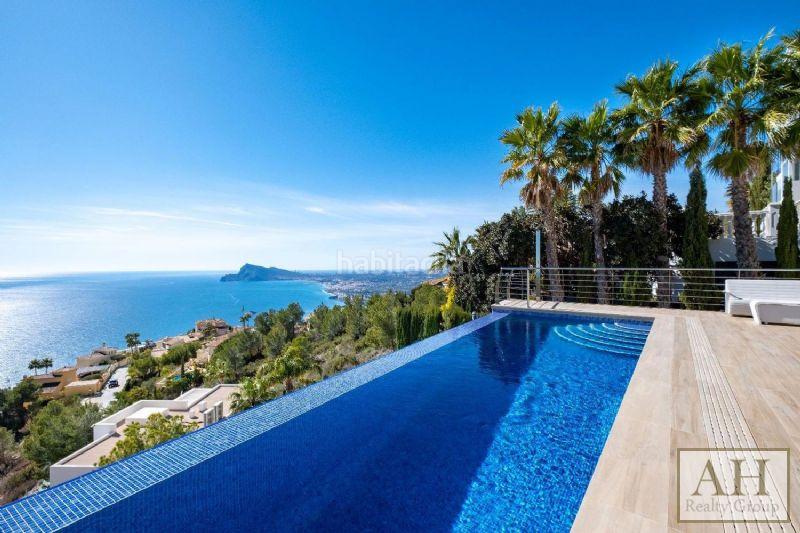 Foto ce429a82-3da5-4720-98a5-a770b7e3f083. Maison avec parking dans Altea hills Altea