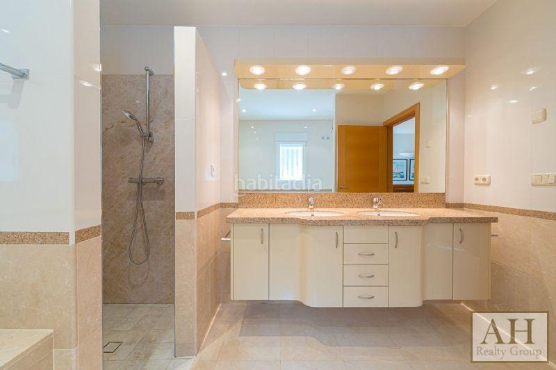 Foto 77fd9f2d-4d88-4baa-a24d-8fd872ee79ad. House with parking in Altea la vella Altea