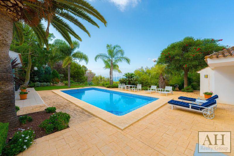 Foto abdb7007-8966-49bc-916e-4aa0b7075b03. House with parking in Altea la vella Altea