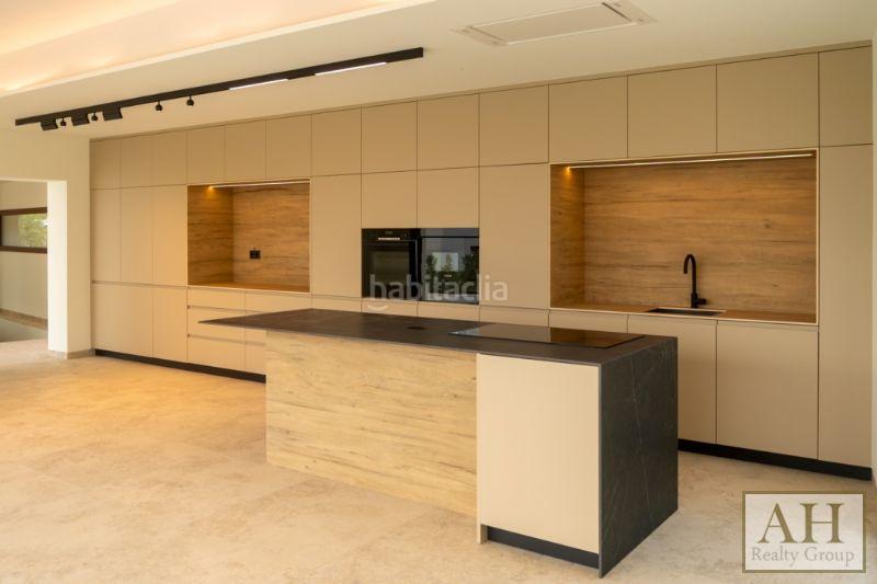 Foto 56540c2b-5f5e-44e5-a1b6-7200d66eb9d6. Maison avec parking dans Gran Sol Calp