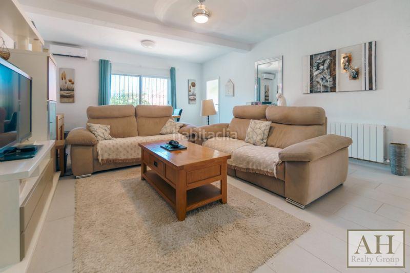 Foto b2b7525d-abed-4538-bb91-01b252dae627. Casa in L´Albir Alfàs del Pi (l´)