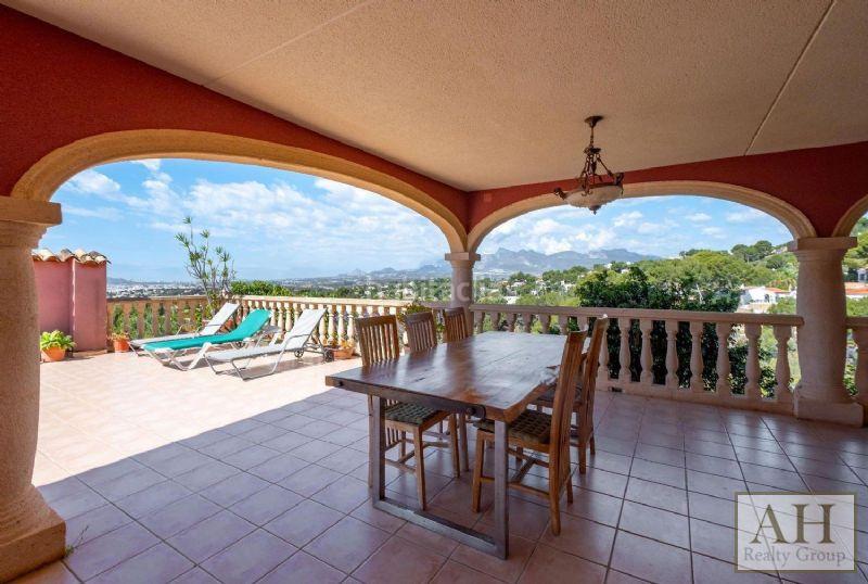 Foto 3bb6f167-1894-4917-963a-6da123a17616. Casa con parcheggio in Altea la vella Altea