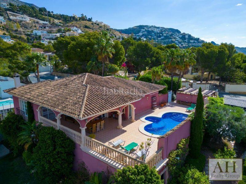 Foto aeca3ba0-8b45-4ef7-9390-fa0f48e2b471. Casa con parcheggio in Altea la vella Altea