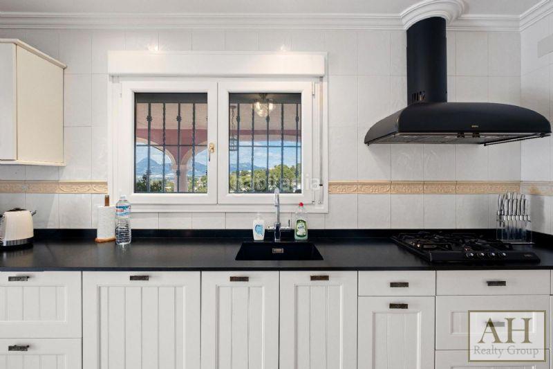 Foto a16c5418-dc3e-4023-bd45-9e679fbf6bf4. Haus mit parking in Altea la vella Altea