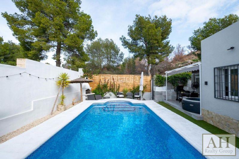 Foto 371a3db5-3386-4075-9d7d-70b87f84e706. Haus mit parking in Altea ciudad Altea