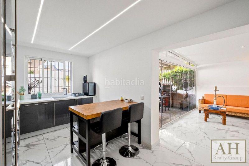 Foto 80aada4b-6f7f-4971-9b12-03d91acbd13e. Haus mit parking in Altea ciudad Altea