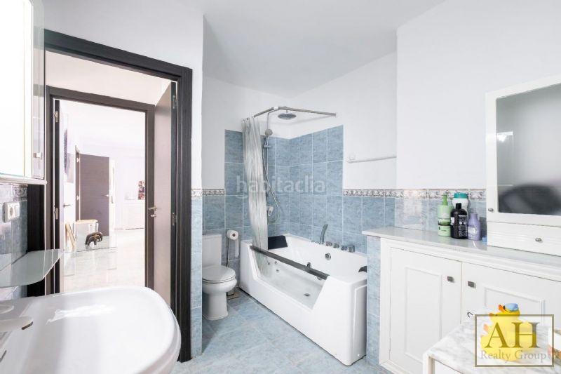 Foto a5f40aeb-9a95-4d26-8f0c-a006bed62826. Haus mit parking in Altea ciudad Altea