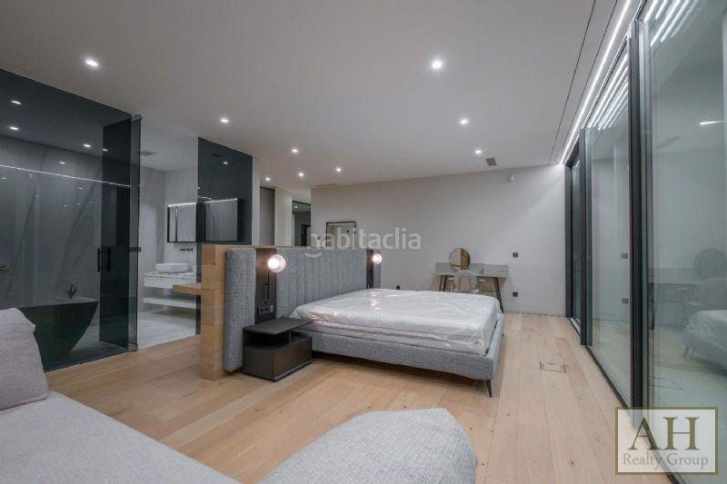 Foto 563a6dd6-bebd-4eea-b6cc-6479c50dedca. Haus mit parking in Mascarat Altea