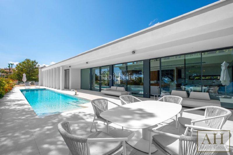 Foto 3c88d613-08f8-4308-b7e0-141eaa993374. House with parking in Mascarat Altea